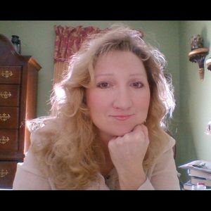 Meet your Posher, Lori